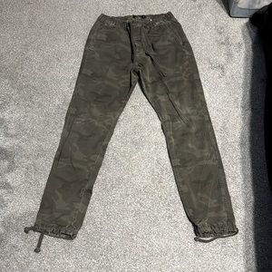 Men’s Camo Pants - Abercrombie & Fitch